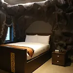 Castle Suites Hotel 5*