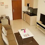 Pool View Apartment In Laguna Beach Resort 2