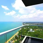 อพาร์ทเม้น Luxsl Luxurystyleoflife 4 Pattaya