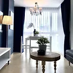 Centara Avenue By Patsamon อพาร์ทเม้น