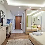 Stylish In Peak Towers อพาร์ทเม้น