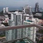 The Peak Towers Sea View * Pattaya