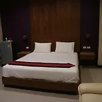 Bb *