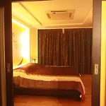 อพาร์ทเม้น 6 Tower Pattaya
