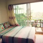 Pattaya Lpn Condo With Swimming Pool View1