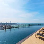 芭提雅the Base公寓网红无边泳池 距离海边200多米 步行可到步行街酒吧街商场蒂夫尼人妖秀 อพาร์ทเม้น