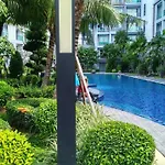 Dusit Grand Park