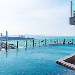 The Base อพาร์ทเม้น *