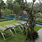 The Riviera Wongamat Hong Apartment