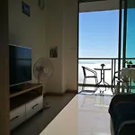 The Riviera Wongamat Hong อพาร์ทเม้น Pattaya