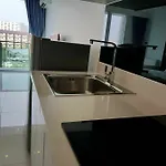 City Center Deluxue Studio 712 Hotel