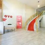 Oyo 347 Southside Hotel 2*