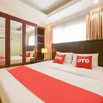 Oyo 357 Sleep Easy On Nineteen Hotel