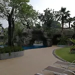 อพาร์ทเม้น The Riviera Wongamat Hong Pattaya