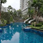 อพาร์ทเม้น The Riviera Wongamat Hong