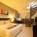 Woraburi & โรงแรม 4*