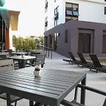 โรงแรม Woraburi & 4*