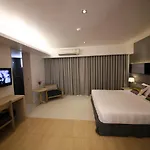 โรงแรม The Sun Xclusive 3*