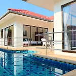Avoca Pool