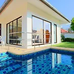 Avoca Pool * Pattaya