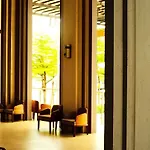J Park Hotel