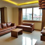 A Large 2 Bedroom - 3 Baths 511 Downtown
