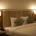 โรงแรม เอพริล สวีืท Pattaya