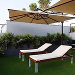 โรงแรม Surestay By Western T 4*