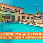 Viewbor - House Walking Street 4 Bedrooms วิลล่า