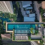 Sky Swimming Pool Beach Front Water Park Riviera * Pattaya