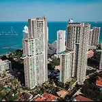 Sky Swimming Pool Beach Front Water Park Riviera อพาร์ทเม้น Pattaya