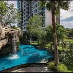 อพาร์ทเม้น Sky Swimming Pool Beach Front Water Park Riviera Pattaya