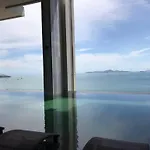 อพาร์ทเม้น Sky Swimming Pool Beach Front Water Park Riviera Pattaya