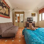 Viewbor - House Walking Street 4 Bedrooms วิลล่า *