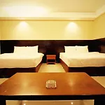 Kkinn South Hotel 2*