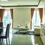 Cosy Beach View Condo-Resort