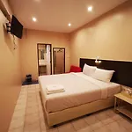 Kkinn South Hotel