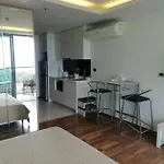 The Peak Towers Sea View * Pattaya