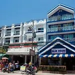 Blue House Hotel