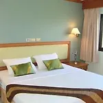 โรงแรม The Park 3*