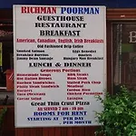 Rich Man Poor Man โรงแรม