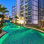 Grand Avenue By Tech Apartment