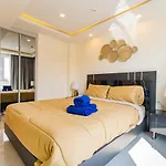 Grand Avenue By Fantasea อพาร์ทเม้น Pattaya
