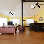 Oyo 520 Cantina 2*