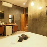 Paradise Land โรงแรม