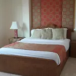 โรงแรม Butterfly Garden Boutique By Luxury View Ex Lg Apts And Villas, A Lifestyle Destination 1 To 3 Bedroom Units 110 To 190 Sqmtr, 2 Full Bathrooms, Rain Shower, Complete Kitchen, Free Fast Fiber Wifi, 55