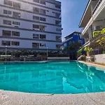 Hagone Condotel - Pool, Near & Steps To Weekend Market อพาร์ทเม้น Pattaya