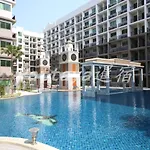 Aparthotel Arcadia Waters