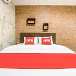 Oyo 347 Southside Hotel