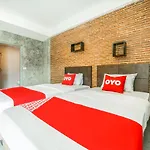 Oyo 347 Southside Hotel